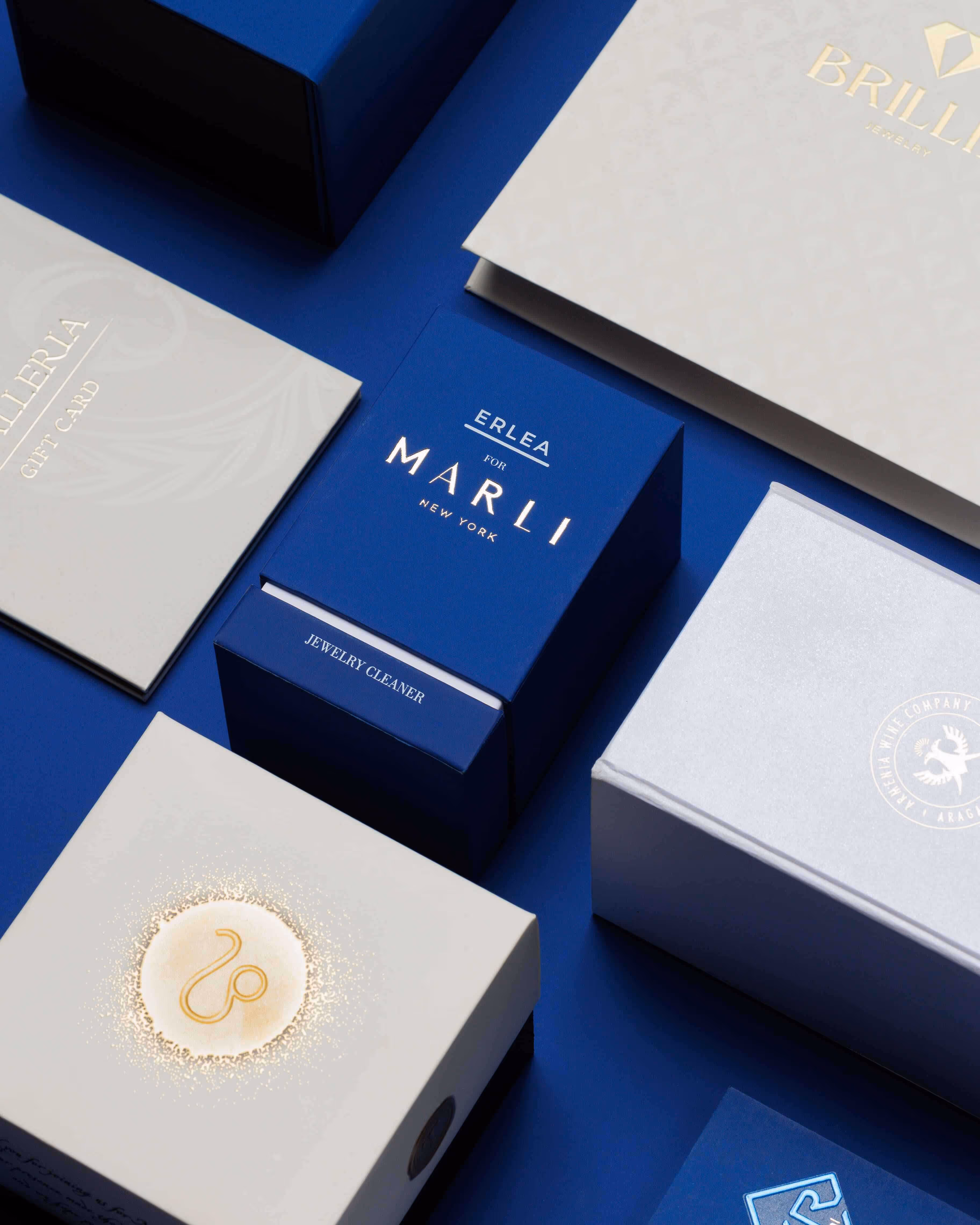 Custom high-quality printed materials by Levelprint