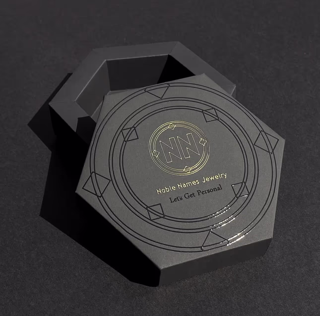 Custom high-quality printed materials by Levelprint