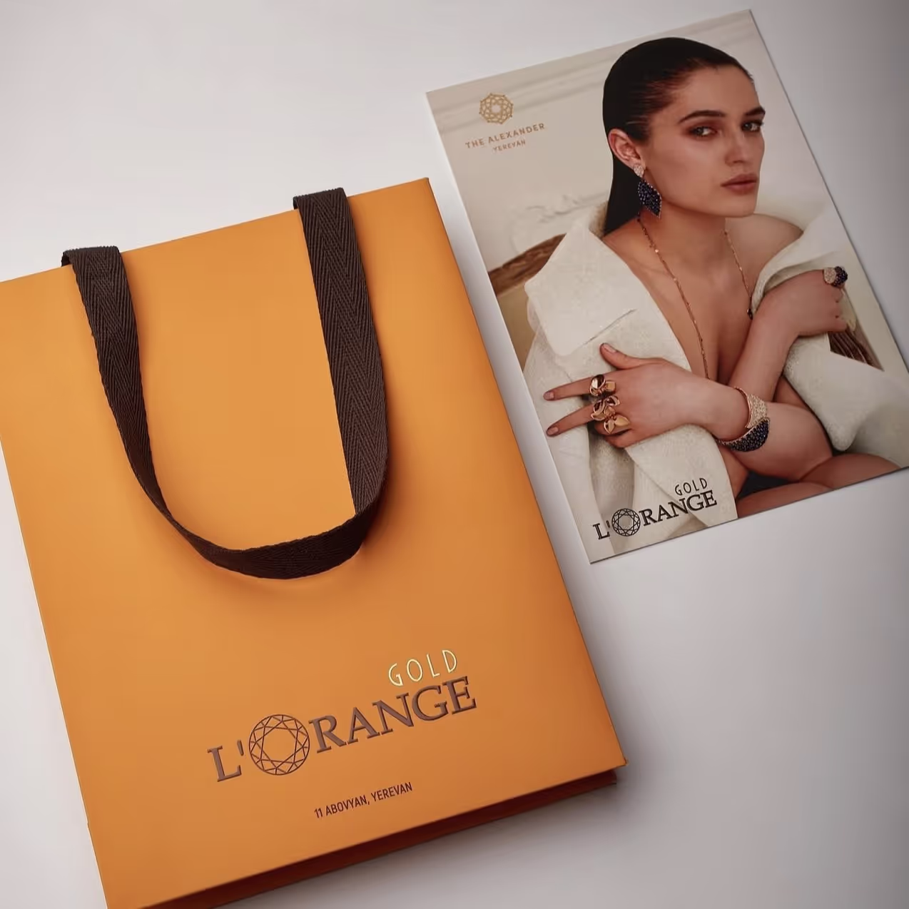 Custom high-quality printed materials by Levelprint